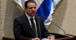 ayman odeh kimdir kac yasinda nereli ayman odeh siyasi kariyeri Quua4cJQ.jpg