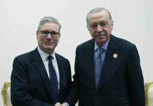 cumhurbaskani erdogan sarm el seyhte basbakan starmer ile gorustu t2N5HKBa.jpg