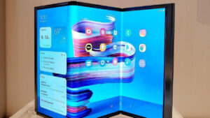samsungun uce katlanir telefonundan son sizinti uc pil iddiasiyla gundemde NOtcOVLe.jpg
